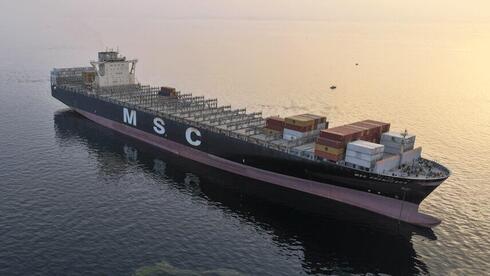 World's largest shipping company reroutes cargo by truck to bypass Hormuz blockade