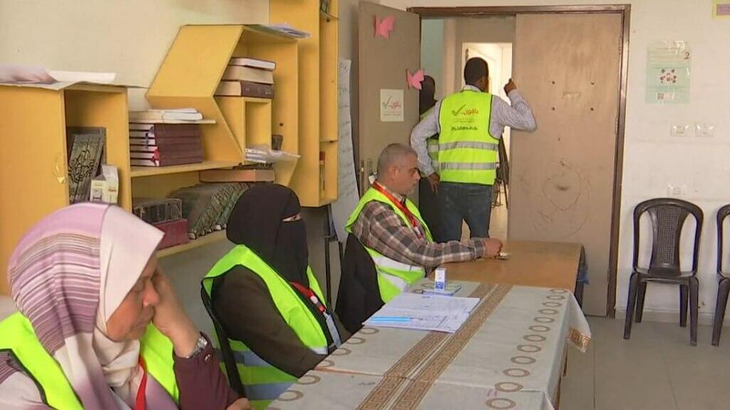 הקלפיות בעזה, הבוקר (צילום: רויטרס) בחירות בעזה