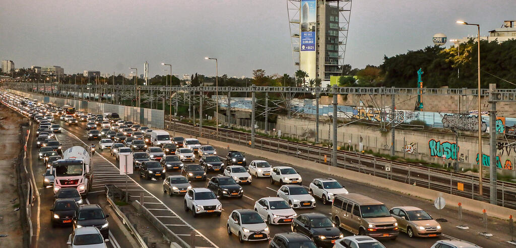 שפל חדש במהירות הנסיעה בנתיבי איילון בין וולפסון להשלום – 16 קמ"ש בלבד