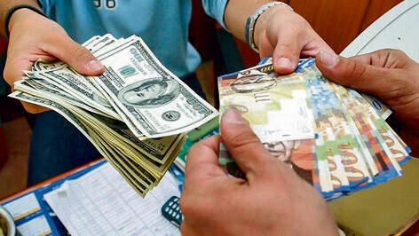 Israelis rush to buy dollars, sparking nationwide shortage