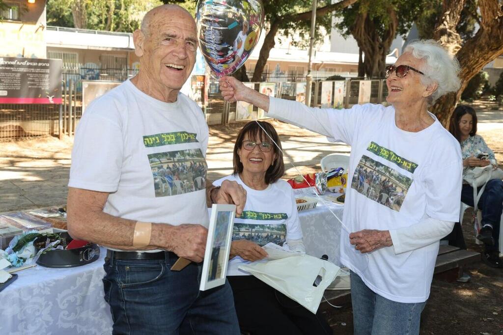 "מגיעים לכאן אנשים שבעבר לא הייתי אומר להם שלום ברחוב, ועכשיו אנחנו חלק מאותה הקבוצה" (צילום: יריב כץ) "מגיעים לכאן אנשים שבעבר לא הייתי אומר להם שלום ברחוב, ועכשיו אנחנו חלק מאותה הקבוצה"