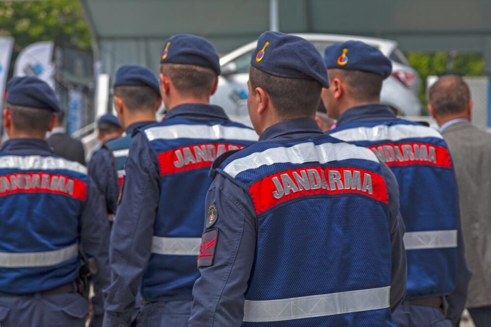 אנשי יחידת הז'נדרמריה בטורקיה (צילום: BreizhAtao/Shutterstock) אנשי יחידת הז'נדרמריה בטורקיה