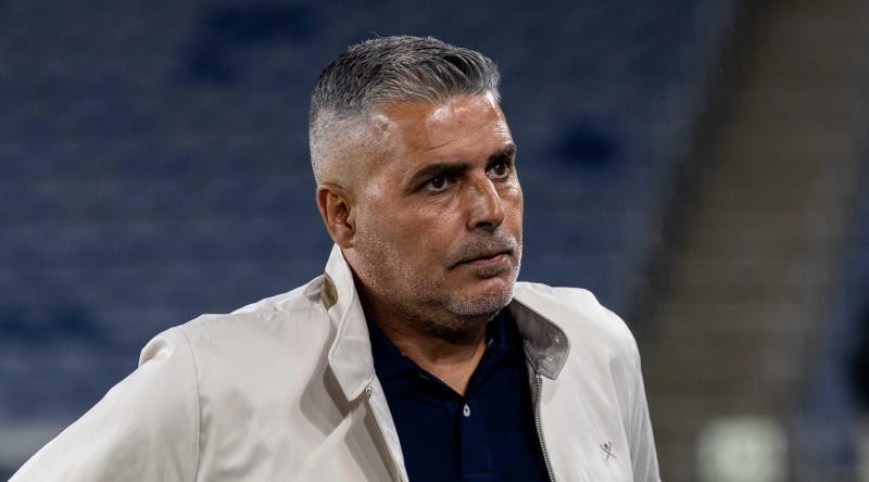 חיים סילבס (אורן בן חקון) חיים סילבס