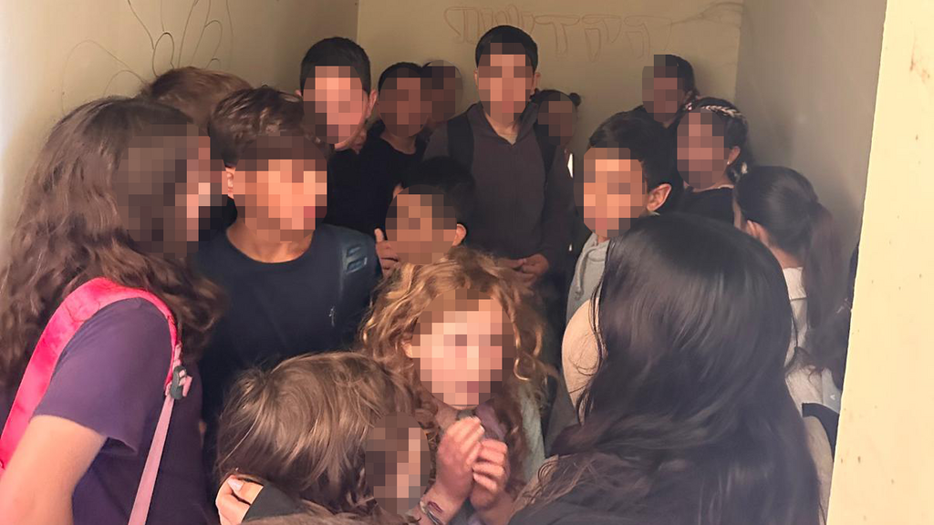 <div style="direction: ltr;"></div>האזעקות תפסו את ילדי הצפון בדרך לבית הספר, אתמול בבוקר ( צילום: שימוש לפי סעיף 27א' בחוק זכויות יוצרים ) תלמידי הצפון מתמגנים