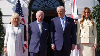 אחרי העלבונות והאיומים: טראמפ מארח את מלך בריטניה צ'רלס בביקור היסטורי