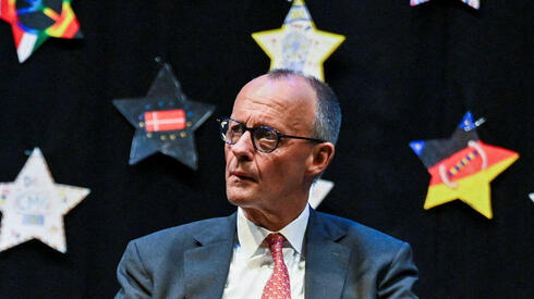 קנצלר גרמניה לתלמידי תיכון: 