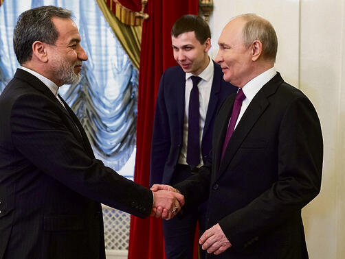 נשיא רוסיה פוטין עם שר החוץ האיראני עראקצ'י, אתמול