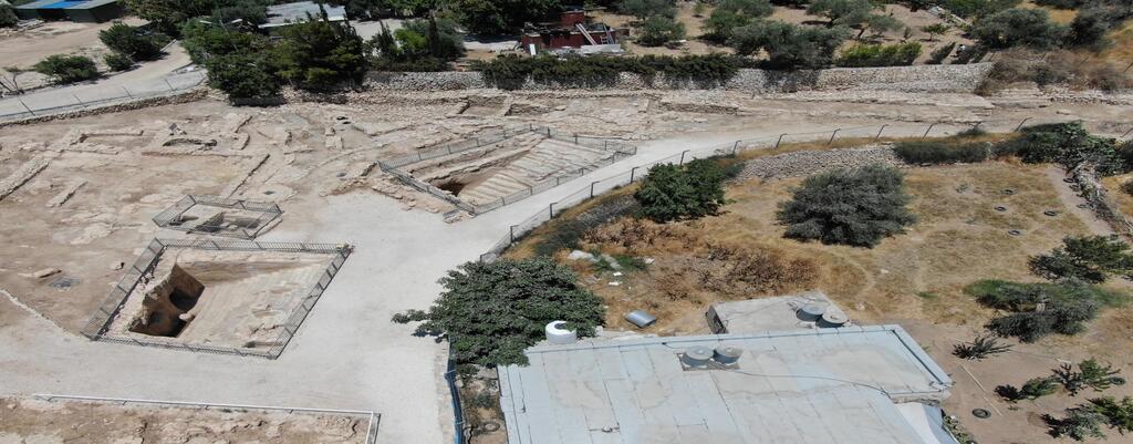 מקוואות טהרה בתל חברון (צילום: איליה בורדה, רשות הטבע והגנים) מקוואות טהרה בתל חברון