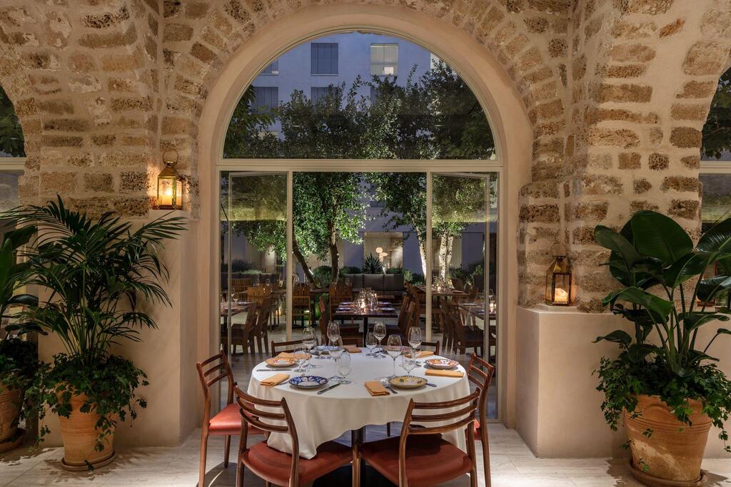כשרות בלב יפו (צילום: עמית גירון) The Jaffa