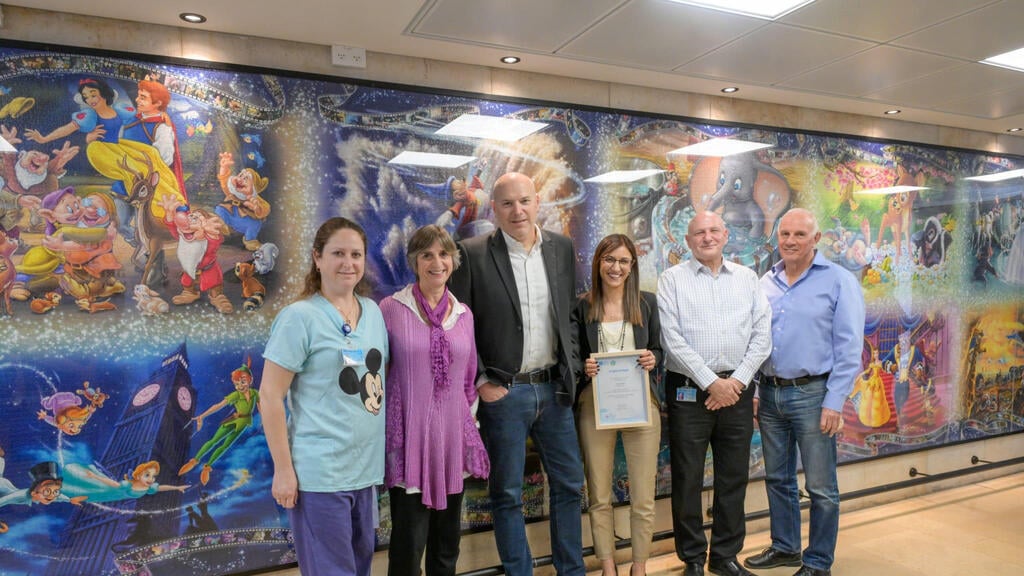 פרופ' אבי ישראלי (מימין), פרופ' יורם וייס, ליטל בן עטיה, עמיר לונדון, ד"ר רבקה ברוקס וטליה כהן פרופ' אבי ישראלי (מימין), פרופ' יורם וייס, ליטל בן עטיה, עמיר לונדון, ד"ר רבקה ברוקס וטליה כהן