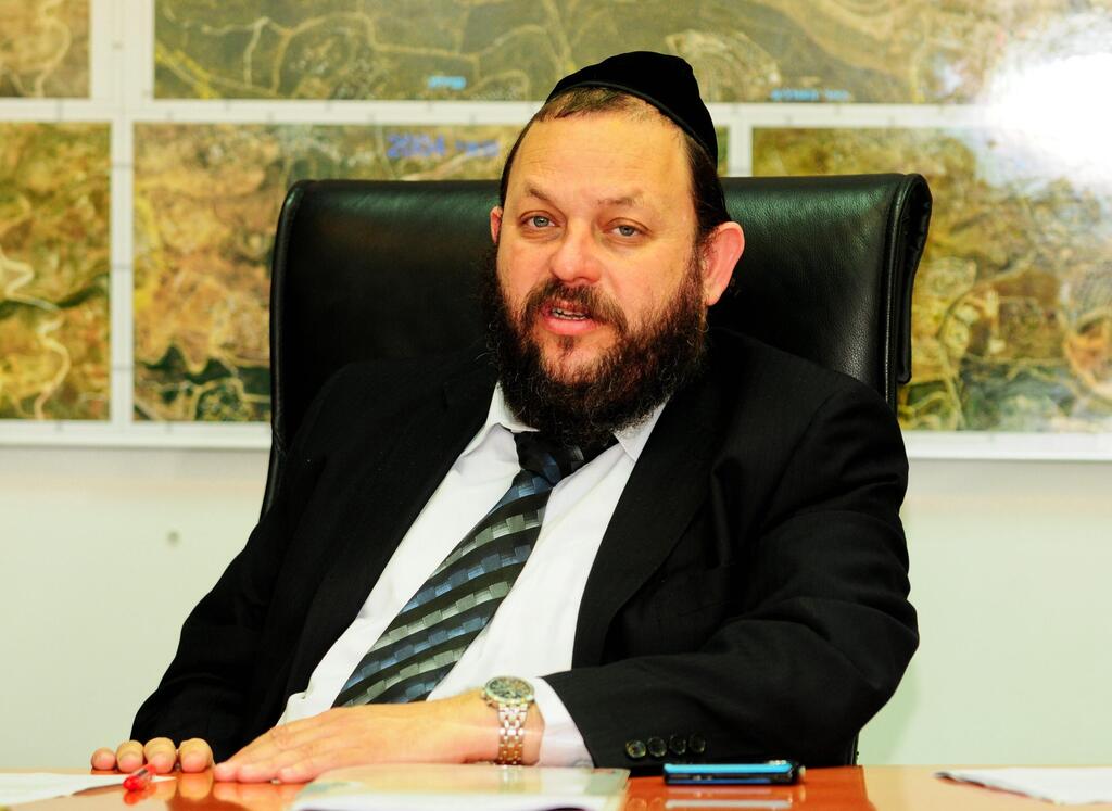 ראש העיר יעקב גוטרמן ב-2010, ארכיון. איש אפילו לא טורח להתמודד מולו (צילום: רונן כרם) יעקב גוטרמן ב-2010, ארכיון