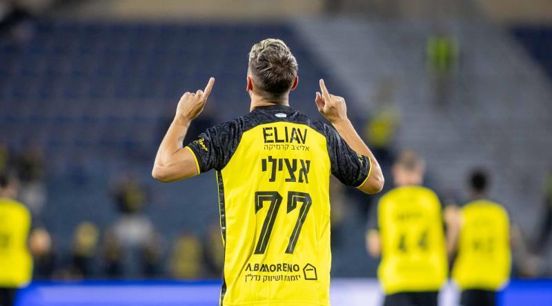 עומר אצילי חוגג (אורן בן חקון) עומר אצילי חוגג