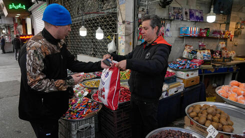 War sends Irans economy into free fall as 1 million lose jobs food prices skyrocket