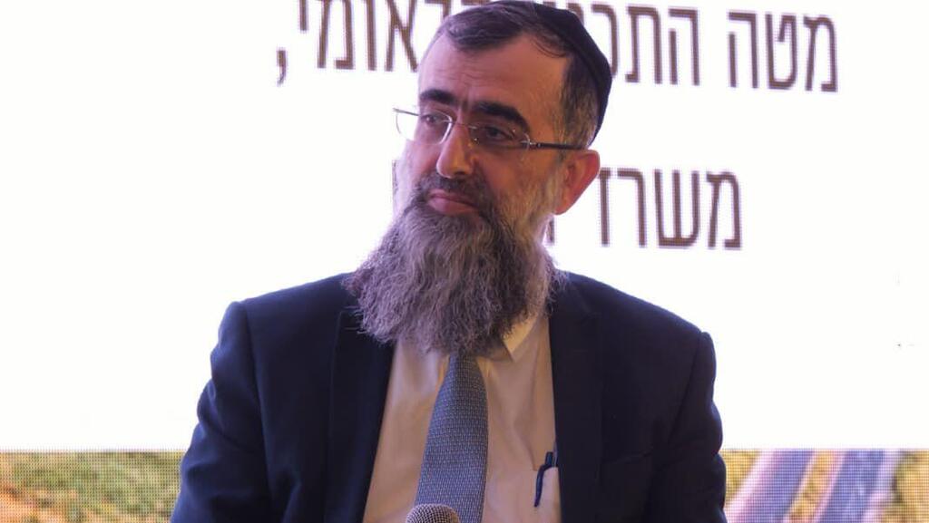 נתן אלנתן בכנס מהנדסי ואדריכלי הערים (צילום: אודי פורטל) נתן אלנתן בכנס מהנדסי ואדריכלי הערים