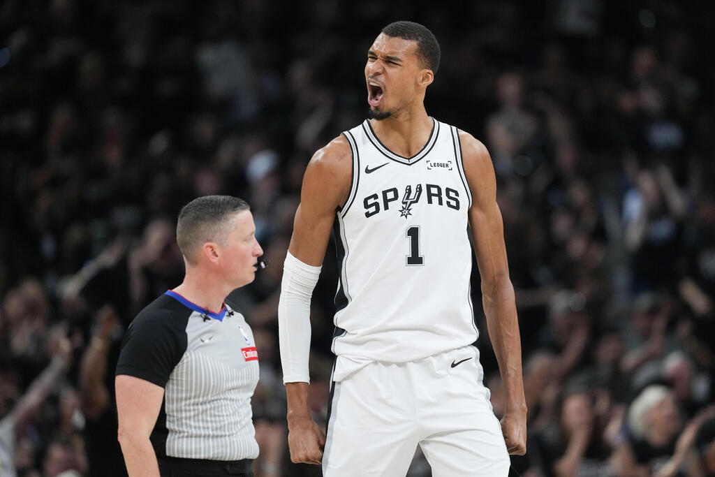 וומבי בטירוף (צילום: AP Photo/Eric Gay) וובניאמה