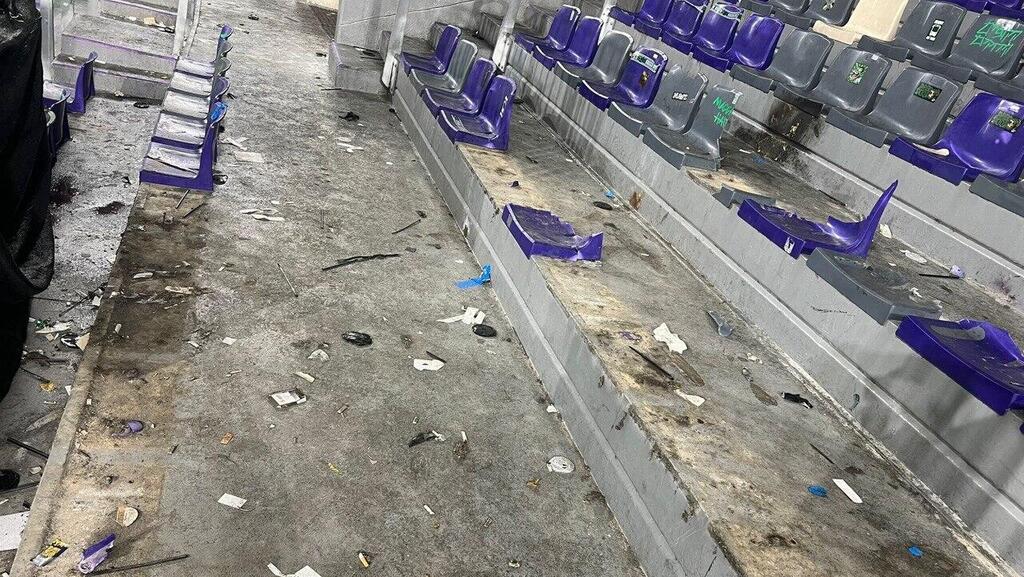 השחתה וונדליזם ביציעים בבלומפילד (צילום פרטי) השחתה וונדליזם ביציעים בבלומפילד