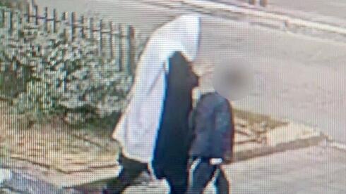 דרש מילד להתפשט בשירותי בית הכנסת: עבריין מין בפיקוח יואשם