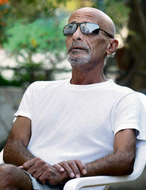 למעלה מ־ 550 שירים. נגר