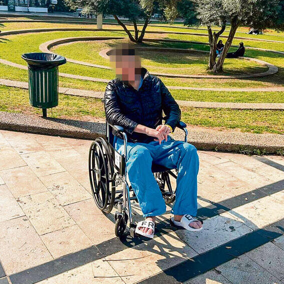 נועם במהלך השיקום שלו