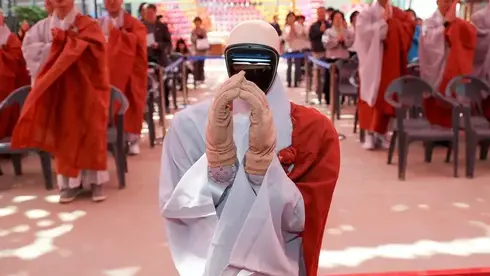 South Korea ordains a robot as a Buddhist monk