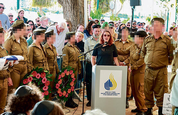 אלמנתו של אלכסנדר גלובניוב ז"ל | צילום: דנה קופל