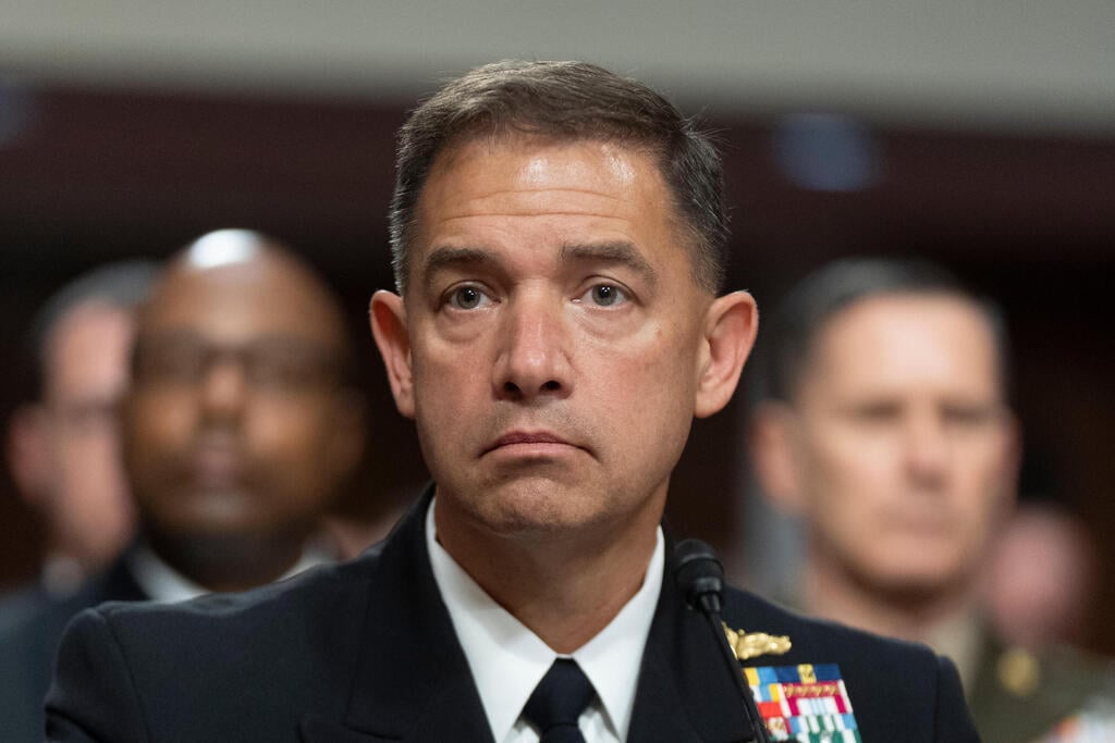 אדמירל בראד קופר מפקד CENTCOM סנטקום פיקוד המרכז של צבא ארה"ב בשימוע בסנאט