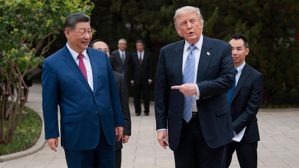 טראמפ ושי בבייג'ינג (צילום: Evan Vucci / POOL / AFP) דונלד טראמפ ושי ג'ינפינג במתחם הגנים ג'ונגננהאי בבייג'ינג, ודברי טראמפ על איראן