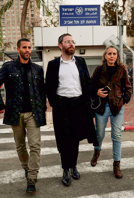 ישראל פריי משוחרר ממעצר | צילום: מוטי קמחי