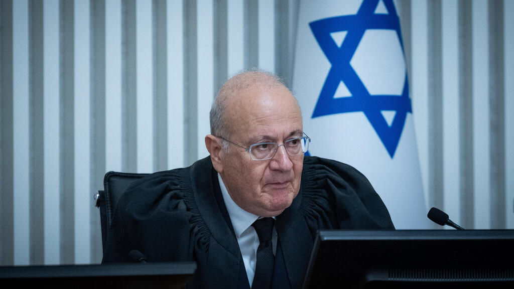 טוען לאי חוקיות ההצבעה. השופט בדימוס אלרון (צילום: יונתן זינדל/פלאש90) השופט יוסף אלרון (שמרן)