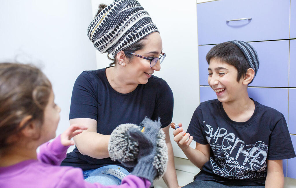 ''מהצד התגובות ייראו דרמטיות''. אפרת וקסלר וילדיה (צילום: ג'ניה פפרמן) אפרת וקסלר וילדיה