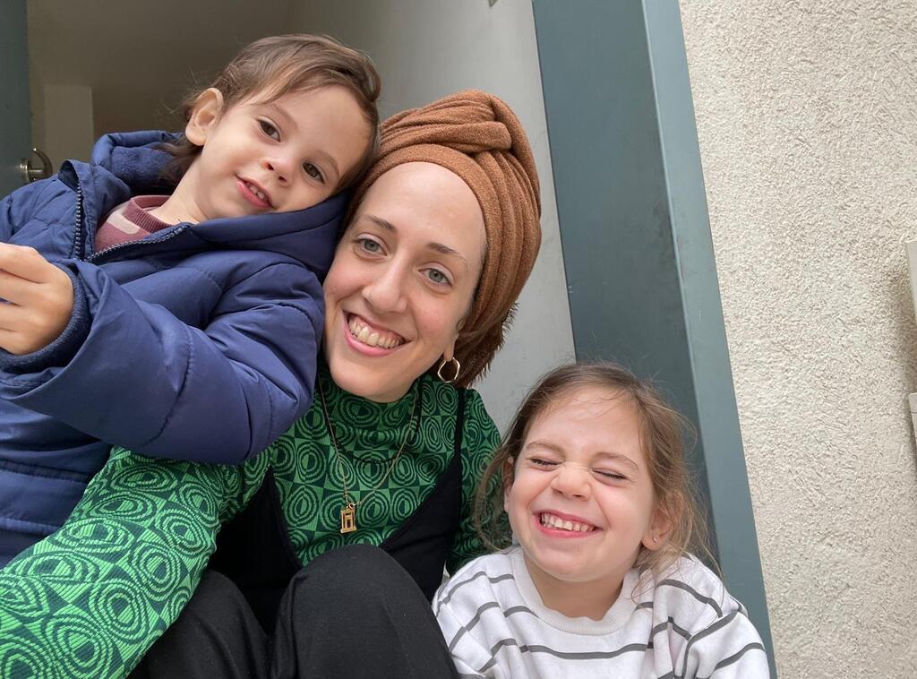 ''לאנשי חינוך אין מספיק מודעות''. אמונה בן חנן וילדיה (צילום: אלבום ביתי) אמונה בן חנן וילדיה