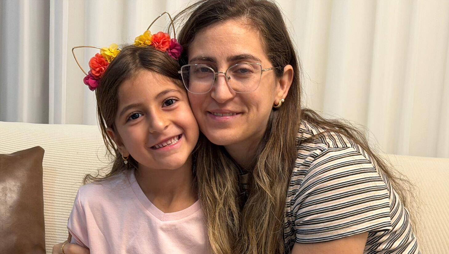 קרולין כהן בוכריס ובתה (צילום: אלבום ביתי) קרולין כהן בוכריס ובתה