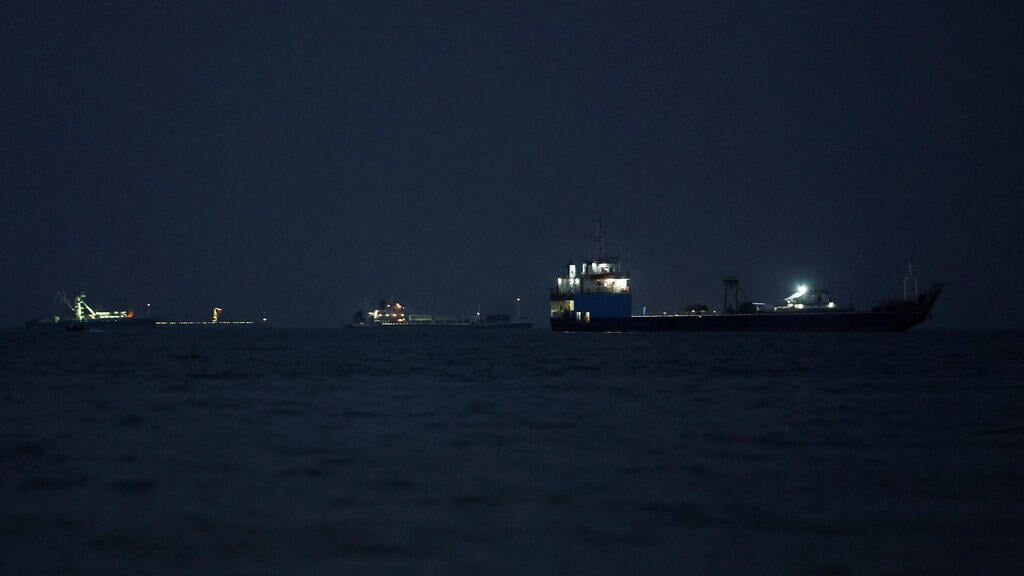 The Strait of Hormuz (Photo: Majid Asgaripour/WANA (West Asia News Agency) via REUTERS) ספינה בנדר עבאס איראן מצר הורמוז 22 במאי