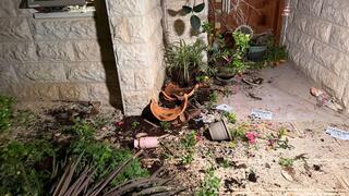 הנזקים שגרמו מפגינים חרדים לביתו של שופט העליון סולברג במחאה על חוק הגיוס