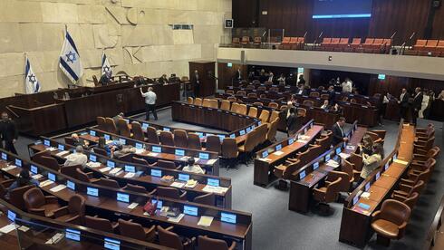 שידור ישיר מהכנסת: דיון והצבעה על קידום ועדת החקירה הפוליטית ל-7/10
