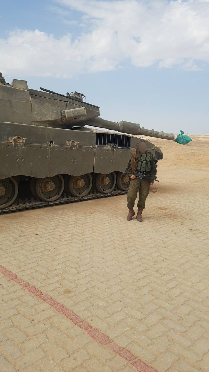 לוחמות מילואים בהנדסה