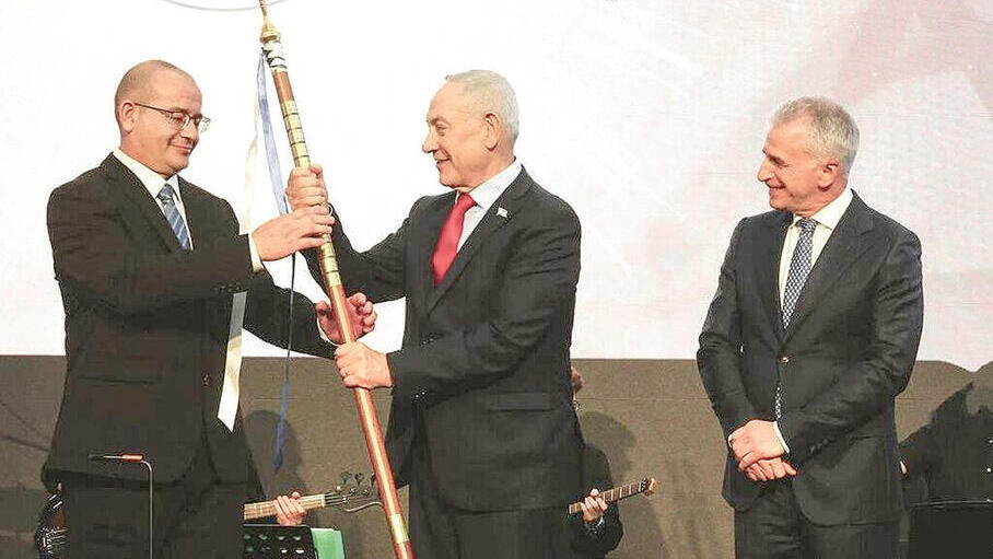 "חלק ממימוש היעדים והאתגרים העומדים בפני הארגון". ראש הממשלה נתניהו, רומן גופמן ודדי ברנע בטקס חילופי ראש המוסד | צילום: חיים צח/ לע"מ "חלק ממימוש היעדים והאתגרים העומדים בפני הארגון". ראש הממשלה נתניהו, רומן גופמן ודדי ברנע בטקס חילופי ראש המוסד | צילום: חיים צח/ לע"מ