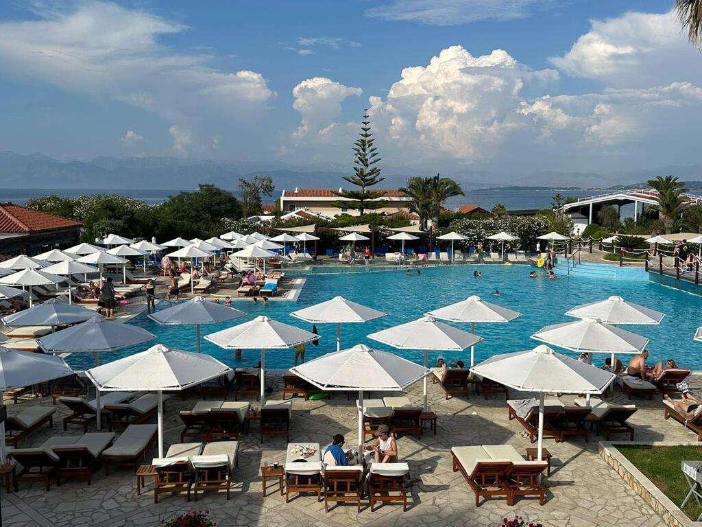 Roda Beach Resort & Spa (צילום: באדיבות השטיח המעופף) Roda Beach Resort & Spa