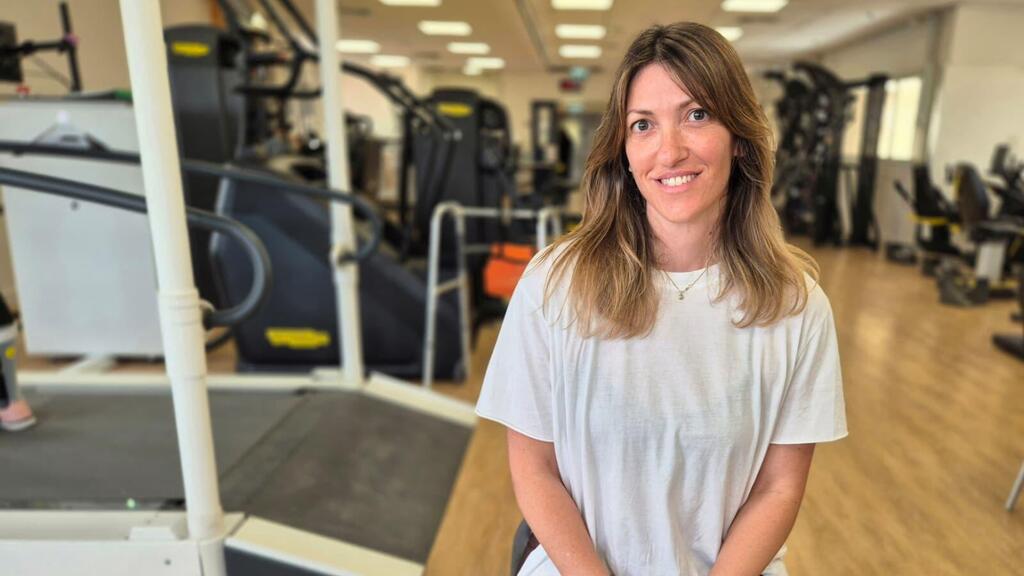 "קיבלתי כרטיס צהוב לחיים". ענבל מיכאלי ניצלה מתאונת אופנוע ועברה שיקום במרכז רעות (צילום: דוברות בית החולים השיקומי רעות) ענבל מיכאלי ניצלה מ תאונת אופנוע ועברה שיקום בבית החולים השיקומי רעות