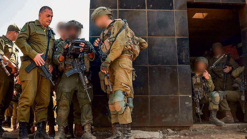 "נמשיך להעמיק את הפגיעה בחיזבאללה". הרמטכ"ל זמיר בביקור בצפון, אתמול | צילום: דובר צה"ל