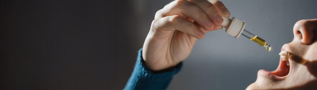 טיפות שמן קנאביס רפואי (צילום: Shutterstock) טיפות שמן קנאביס רפואי