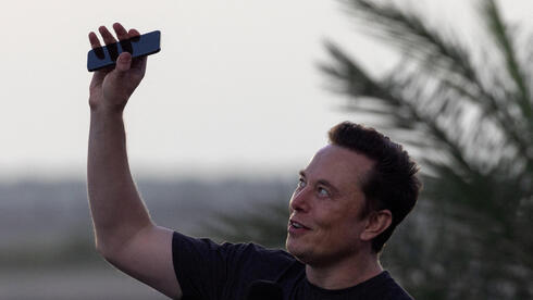 המכשיר הסודי של SpaceX: האם מאסק בדרך להחליף את הסמארטפון?