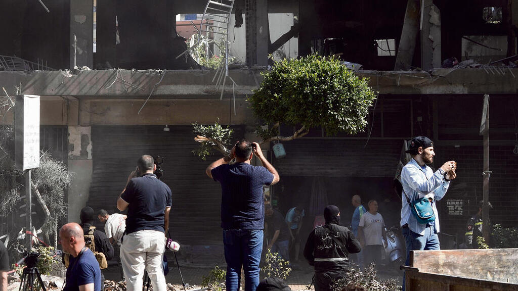 מפקדת חיזבאללה שהופצצה בביירות, אתמול (Bilal Hussein, AP Photo/Bilal Hussein) מפקדת חיזבאללה שהופצצה בביירות, אתמול