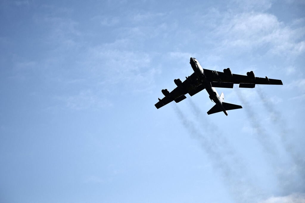 מטוס B-52 סטרטופורטרס (צילום: Henry Nicholls / AFP) מטוס B-52 סטרטופורטרס