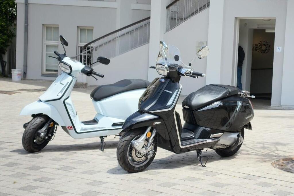 עם קסדה בהתקף נוסטלגיה: רכבנו על למברטה בישראל עם קסדה בהתקף נוסטלגיה: רכבנו על למברטה בישראל