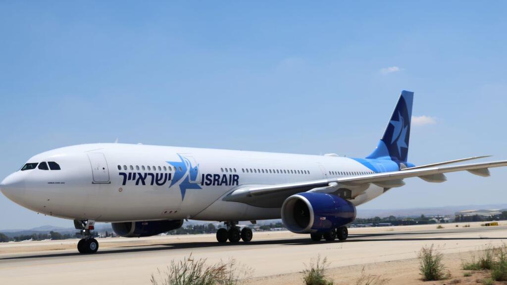 המטוס רחב הגוף של ישראייר שיבצע את הטיסות בקו (צילום: סיון פרג') המטוס רחב הגוף של ישראייר בנתב"ג