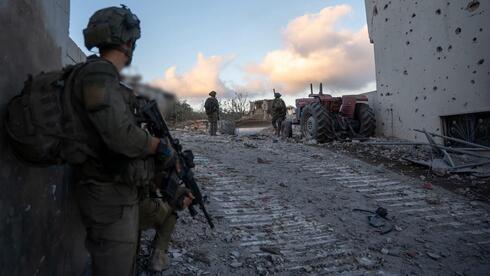 Netanyahu says IDF has ‘no restrictions’ in south Lebanon amid pullback reports