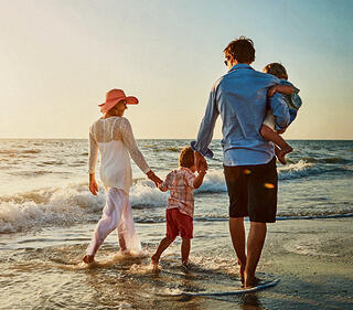 PeopleImages, Shutterstock