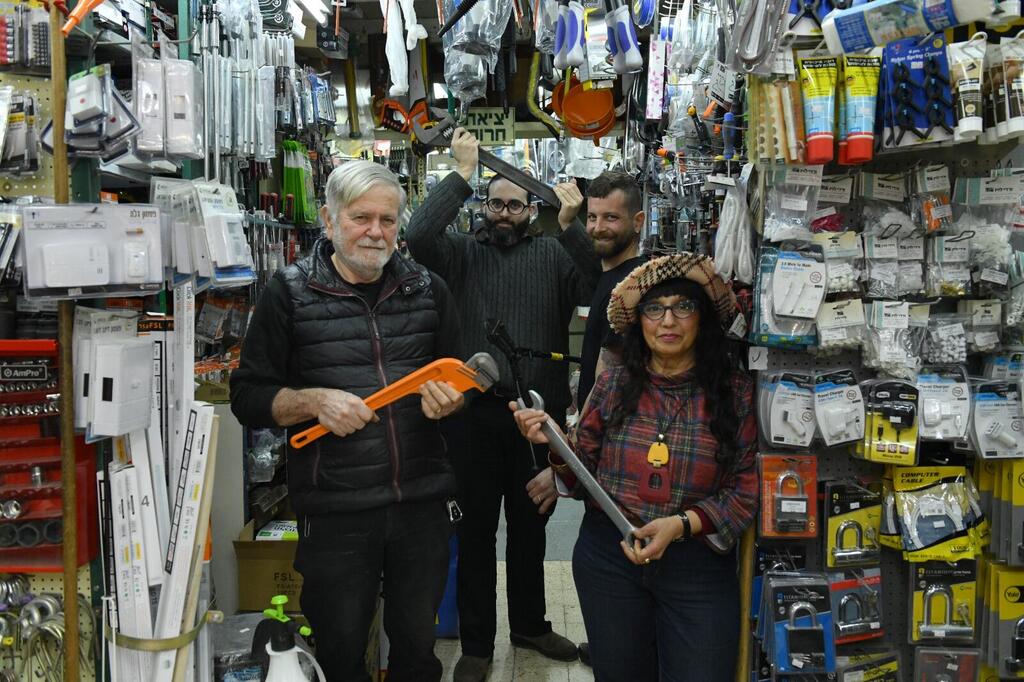 חנות כלי העבודה והאינסטלציה הוותיקה "ורדי-לוין" (קרדיט: ורדי לוין) חנות כלי העבודה והאינסטלציה הוותיקה "ורדי-לוין"