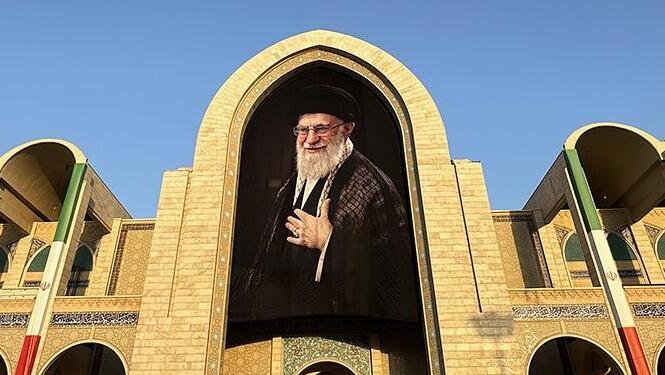 הסיסמה - נקמה: ההכנות באיראן להלוויית המיליונים של חמינאי
